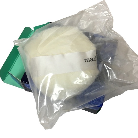 mark. Lot 2 Garden Blu Fragrance Scented Shimmer Puff Avon RARE - Picture 2 of 7